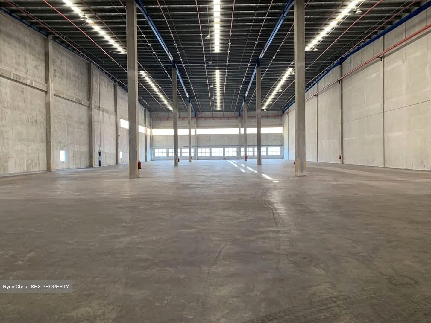 Pandan Road (D22), Warehouse #564755491